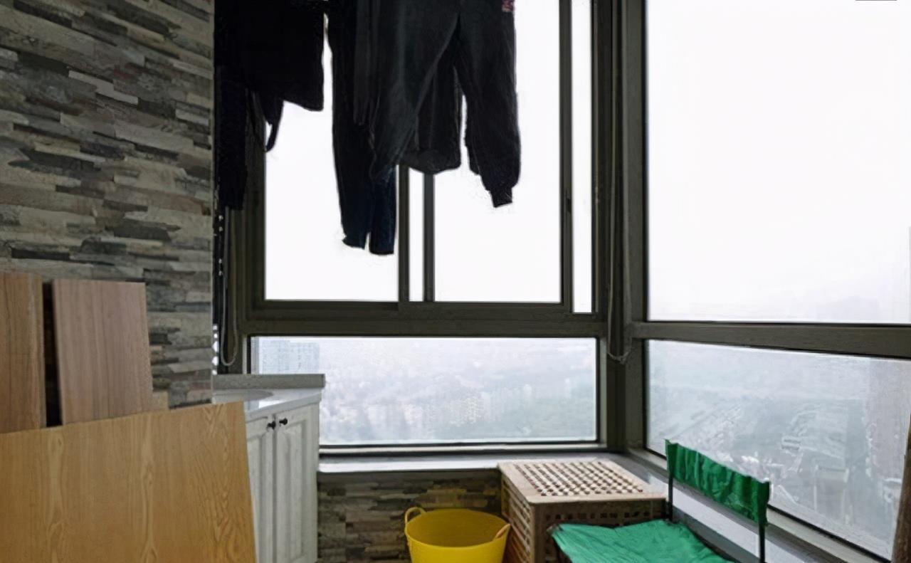 洗衣机|“卧室带阳台”和“客厅带阳台”哪个好？住过的人说出了心里话