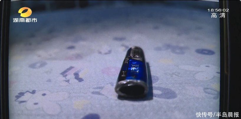 家里这些东西收好了！5岁男孩咬破废旧电池，被灼伤紧急送医