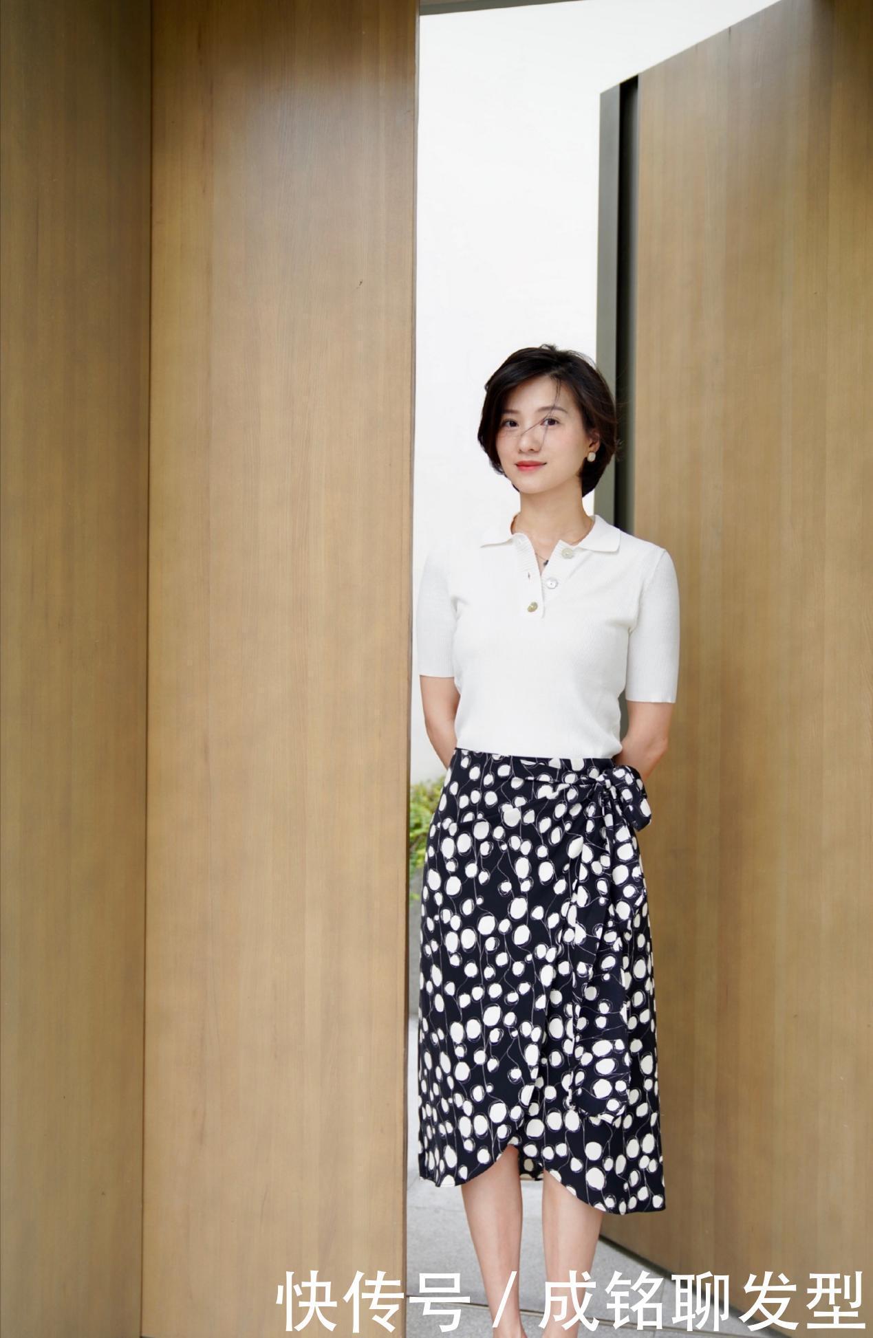 奔四的女人别穿得“繁琐”,记住这几个搭配小技巧,想不高级都难