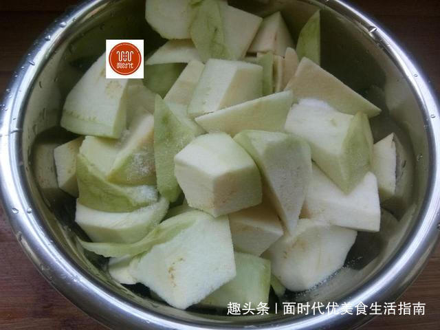 红烧茄子家庭做法,软嫩入味,鲜香适口,吃多少都不腻,快试试吧