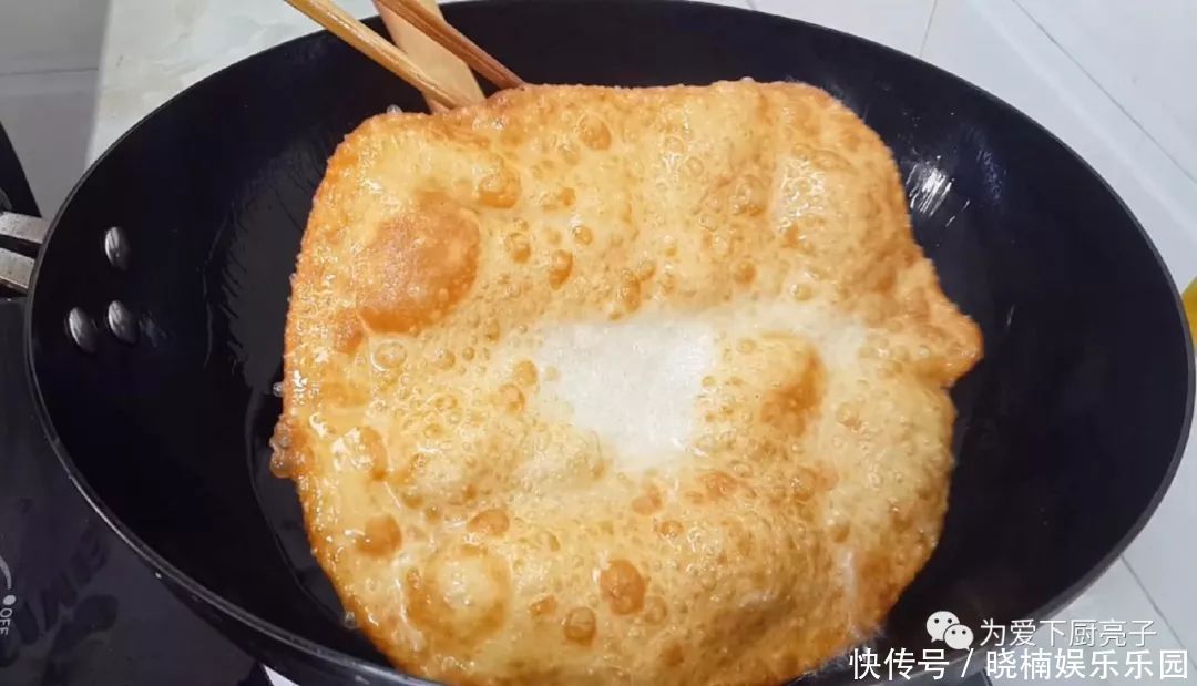 烙饼|面粉最好吃的做法,不发面不烙饼,比油条都好吃,好吃到直流口水
