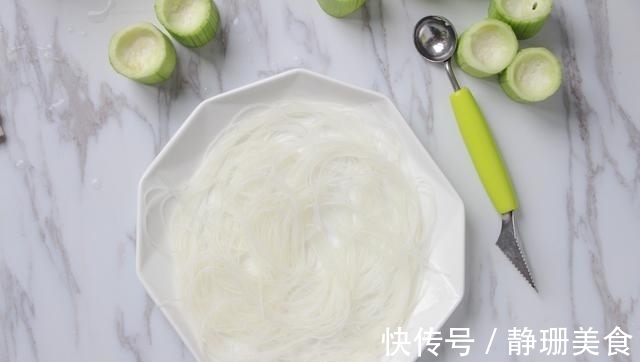 食味记|这瓜全身都是宝，夏天吃它正当时，蒸一蒸，清爽鲜甜特好吃！