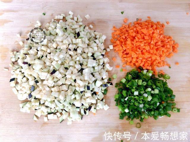 玉米面|入秋后,用它代替主食,每天做一锅,低脂又营养,好吃不长胖