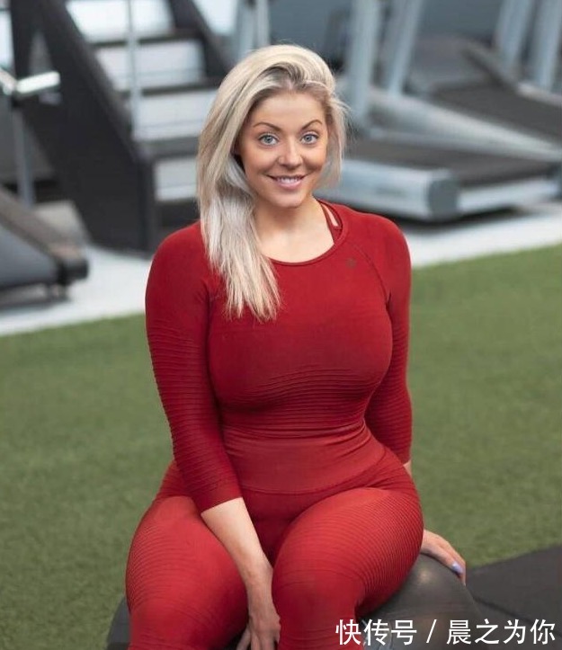模特|瑞典180斤大码模特,体态丰腴魅力十足,孕期仍保持锻炼习惯