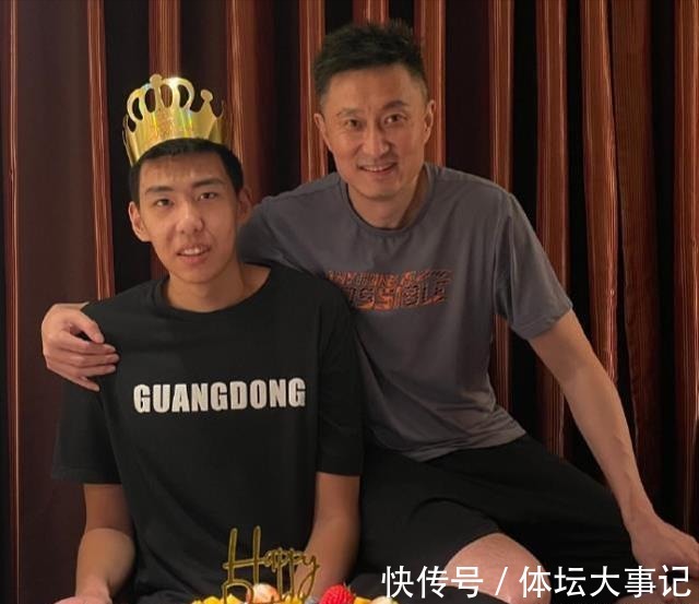 三冠|卸磨杀驴?杜锋猛批三冠功臣,易建联撑腰,2名新星成广东队未来