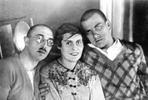 马雅可夫斯基:苏联最伟大的诗人,毕生都献给了无产阶级