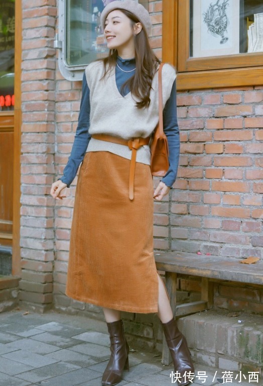 短靴|小个子新年怎么穿?建议尝试“半身长裙+短靴”,一秒显高10cm