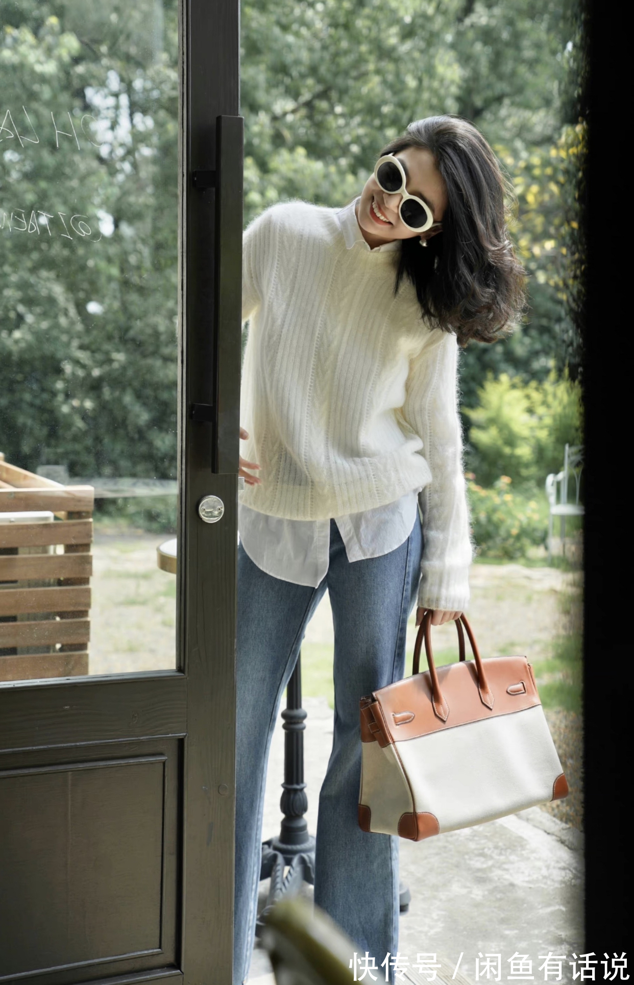 女人|女人40岁以后少穿卫衣,初秋学三木穿针织衫,时髦优雅还显气质