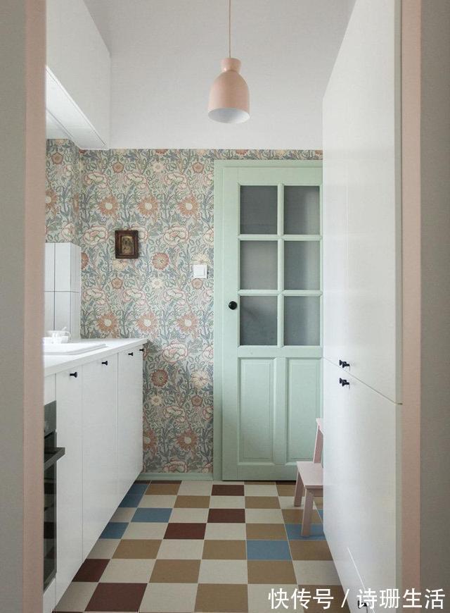 花墙|女孩的23㎡小公寓,卧室挑高释放室内空间,玄关花墙有个性,超美