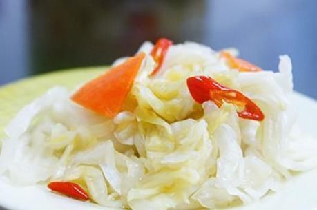 包菜|腌包菜这方法,奶奶用了30年,酸脆特爽口,当天做当天就能吃