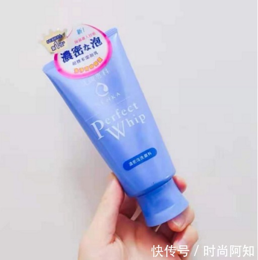 油皮|洗面奶“黑名单”盘点,很火但不好用,洗完干燥还紧绷,别用错了
