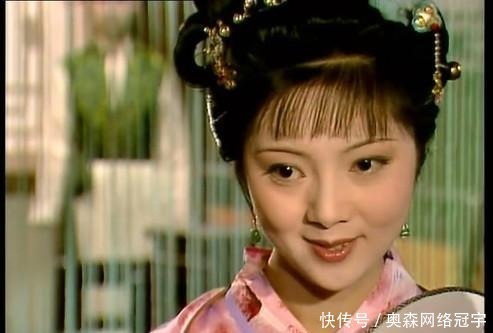 薛姨妈|薛宝钗颇有手段，为什么却能容忍夏金桂作威作福？原因很简单