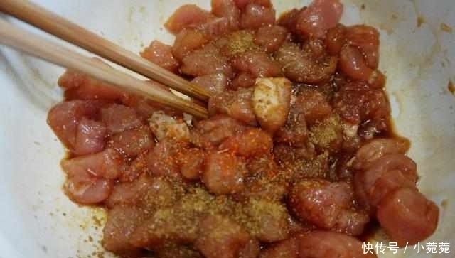 好吃|猪肉如此做一点也不腻,比烧烤好吃还健康,越吃越香