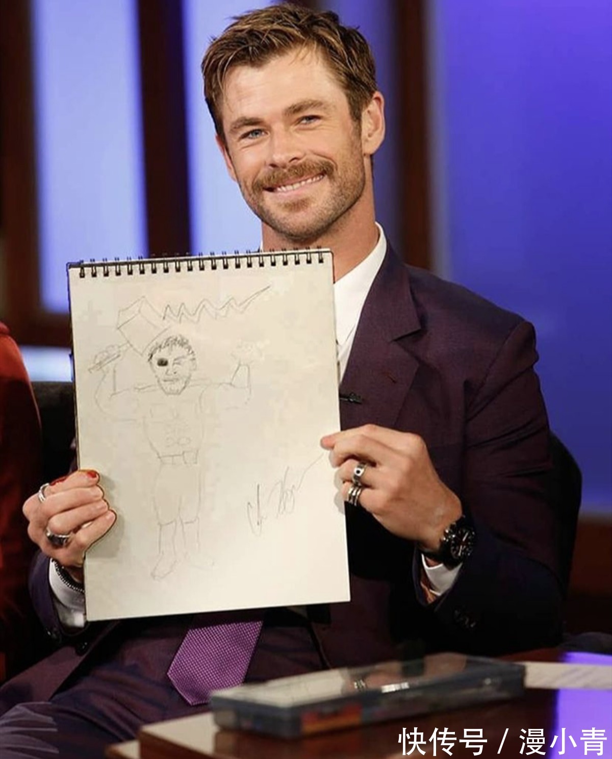 日漫!超级英雄给自己画画,儿童涂鸦式的作品可见美日二次元文化的差距