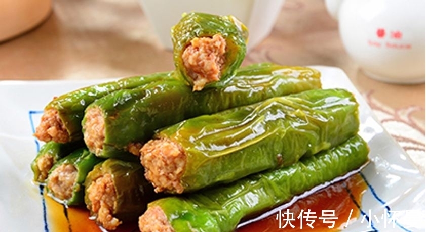 青椒|辣椒不要炒着吃,塞点肉炸一炸,营养美味,口齿留香,一盘不够吃