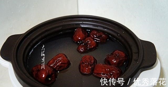 晚餐|夏天,晚餐就爱吃这粥,特别解暑,饱腹又润肠,皮肤也变好了!