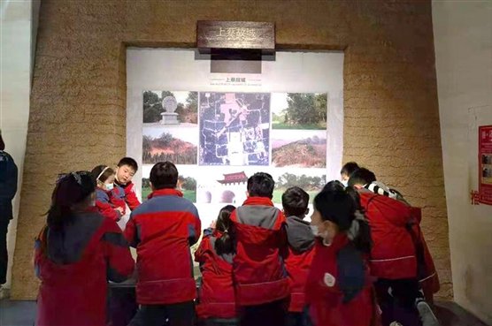 “学习雷锋好榜样 争做新时代好少年”驻马店实验小学开展学雷锋系列活动