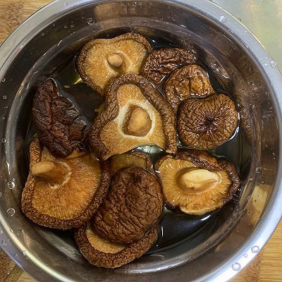 花生酱|惹味黄豆焖猪手