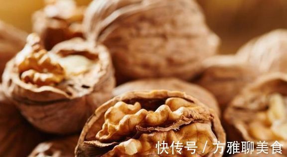 长寿果|核桃是长寿果，但核桃并不适合所有人吃，6类人最好别吃。