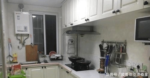 背景墙|不顾反对在卧室装两大排衣柜, 做完后大家都闭嘴了!