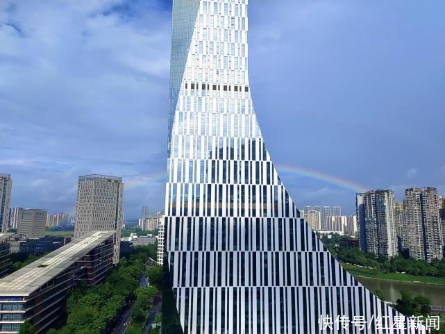 彩虹|雨过天晴！成都现超美彩虹，你看到了吗？