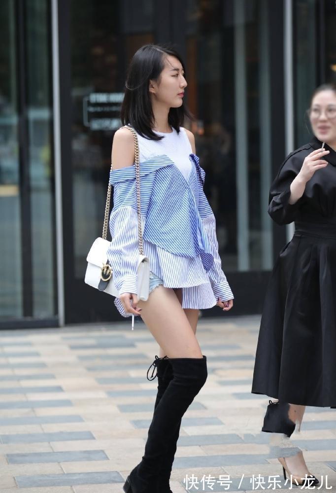 衬衫 美女将两件原本在衣橱吃灰的衬衫利用起来,通过拼接设计显时尚