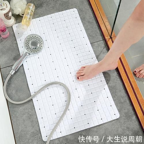 下水道处|日本狭小的卫生间里，隐藏着7个超棒的设计，用起来方便又舒适