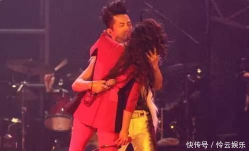 中国好声音学员现状吴莫愁小县城商演,周深火遍娱乐圈