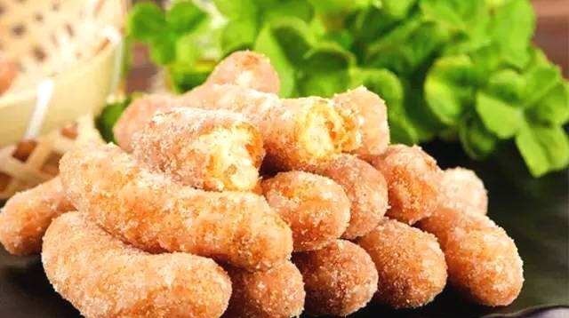 宫廷中|《甄嬛》《如懿》都没说清楚,清朝皇帝后妃每天吃什么?怎么吃?