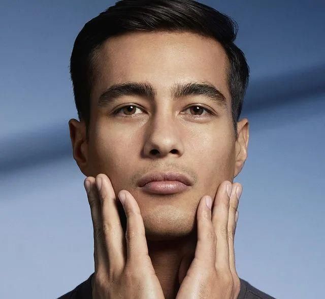 大帅哥|他是资生堂的最新男模面孔,欧亚混血独具风味