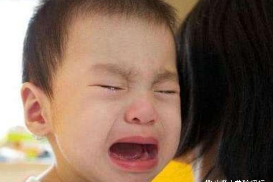 睡着|为啥宝宝被“揍”后,哭着哭着就睡着了?了解原因后父母再难下手