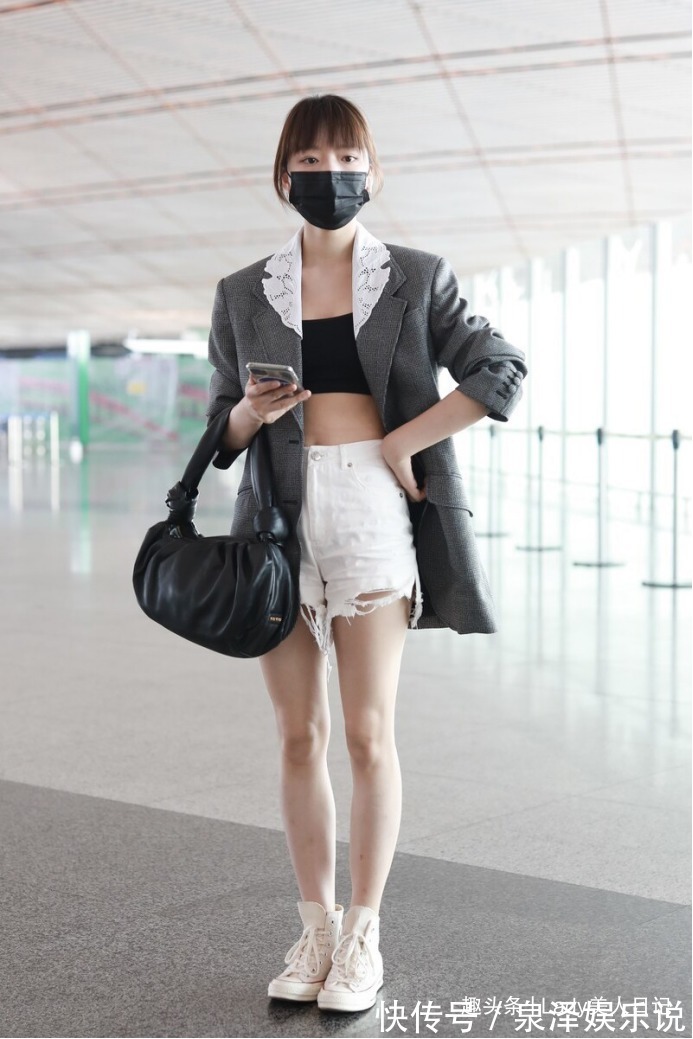 包臀裙 西装+运动内衣简直绝了!秋天这样穿得炸街,早秋穿搭安排好了