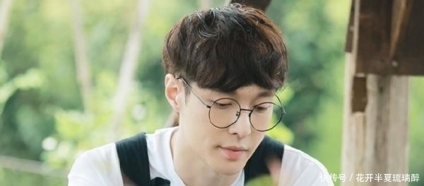 杨紫 明明张艺兴和杨紫极力辟谣恋情,为什么粉丝还越磕越上头呢?