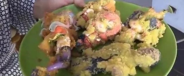 天妇罗|手办除了用来睡觉外,居然还能吃11区网友将手办炸成“天妇罗”