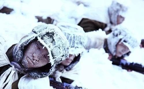 美军指挥|为何志愿军中枪不倒?美军发出疑惑,看到这一幕美军都明白了