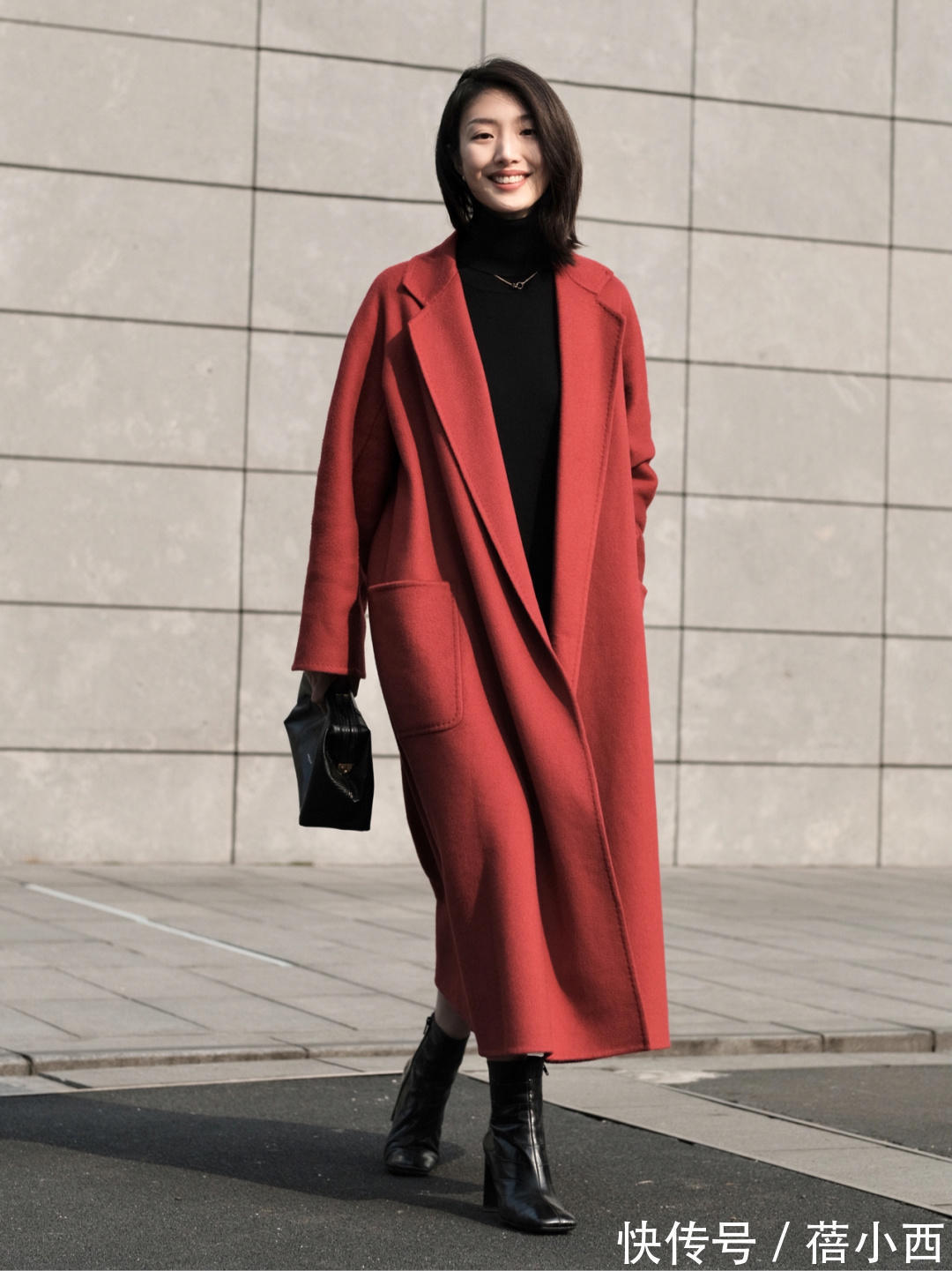 搭配 冬季还是穿“红色大衣”最时髦,搭配黑色或白色,但靠配色就赢了