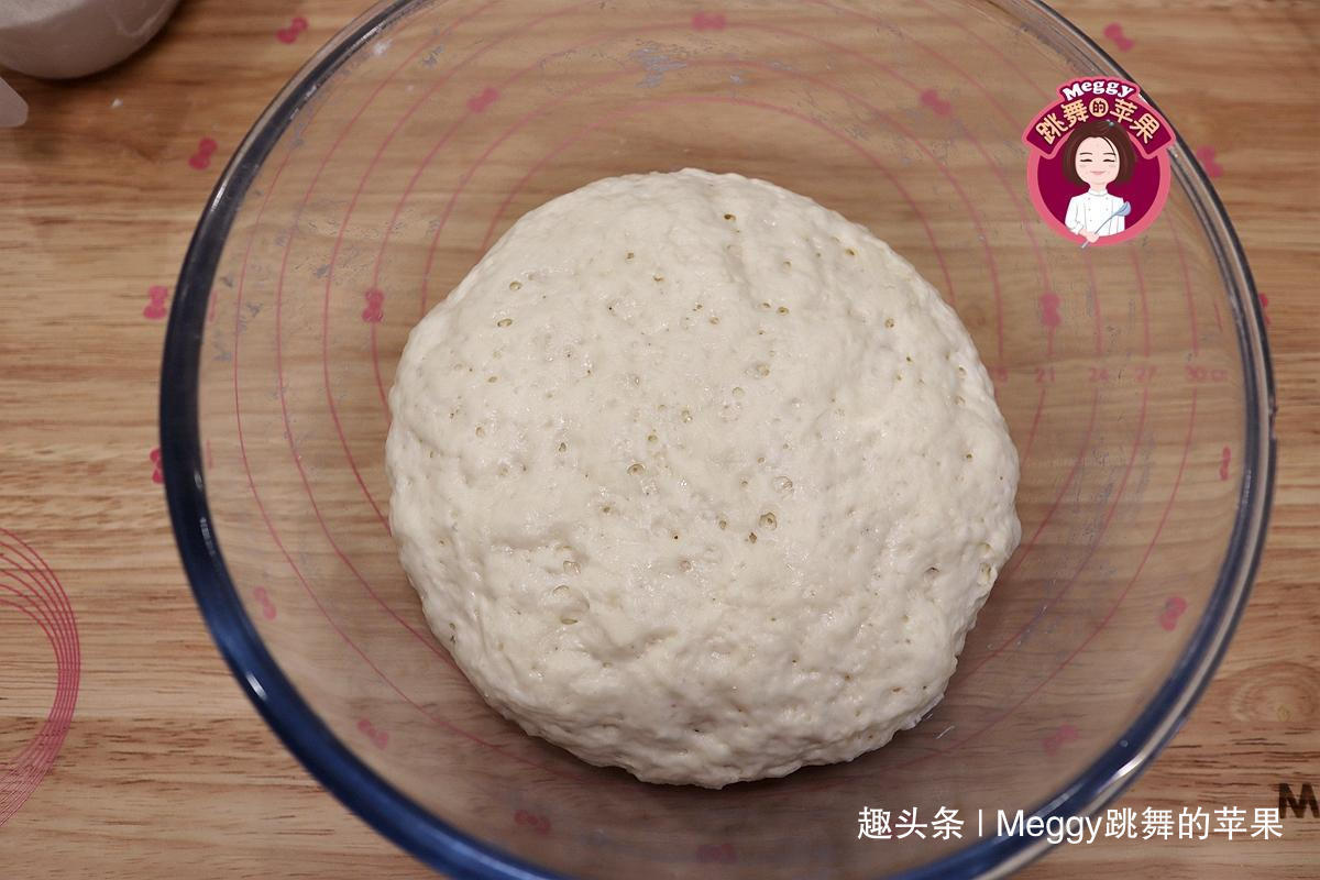 发面|教你做个绣球花卷，又白又嫩又暄软，发面多加一料，面团高又白