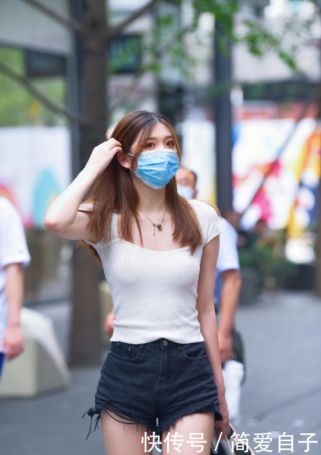 美女短裤穿搭清凉舒适又显身材,美美的