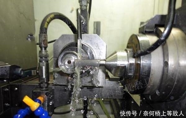 他是“中国第一工匠”,拒外企90万月薪相邀,只愿为祖国贡献力量