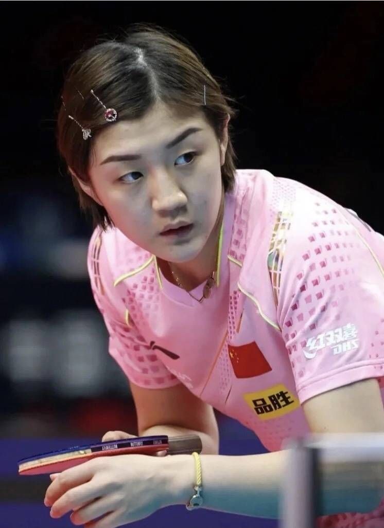 封面天天见·逛姐出街|购时髦：跟上奥运冠军的步伐 get同款运动配饰| 同款