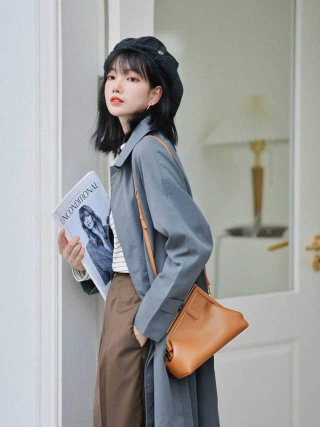 小姐姐|入秋外套不知如何选,一件风衣就够了,大气又时尚,还能提升气质