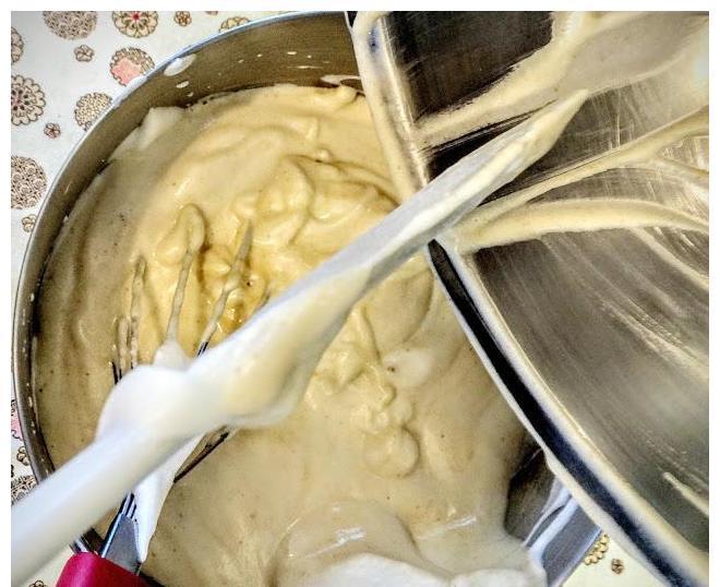 戚风蛋糕|这样做蛋糕,健康又美味,孩子喜欢极了,每次上桌都要抢着吃