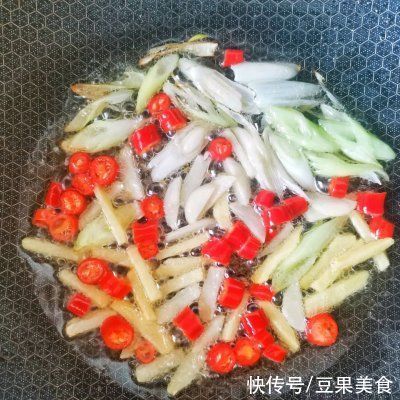 西兰花|低脂低卡蟹味菇爆炒西兰花??夏日必备减肥餐
