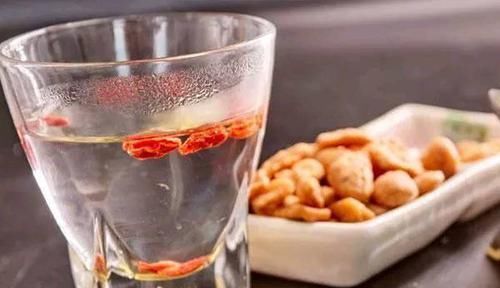 身体不适|中年人不想显老,坚持吃的食物,美白皮肤,肌肤细腻光滑,更滋润