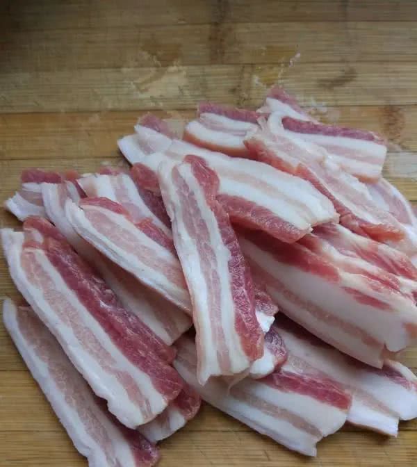 地方|做了二十多年酥肉的父亲,教我怎样做酥肉,才能保证香脆可口