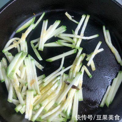 木耳|饭店的素食拌饭为什么那么好吃，主要是多了这一步