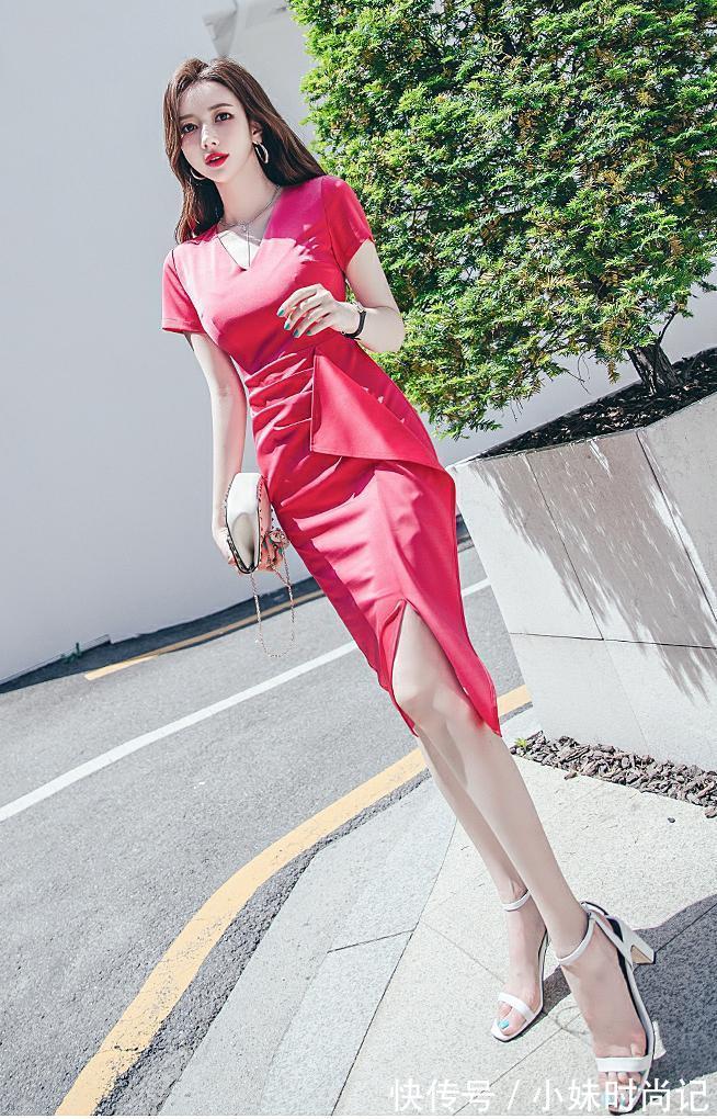 连体裙|红色开叉荷叶边的风格,充满自信,有情调的包臀裙