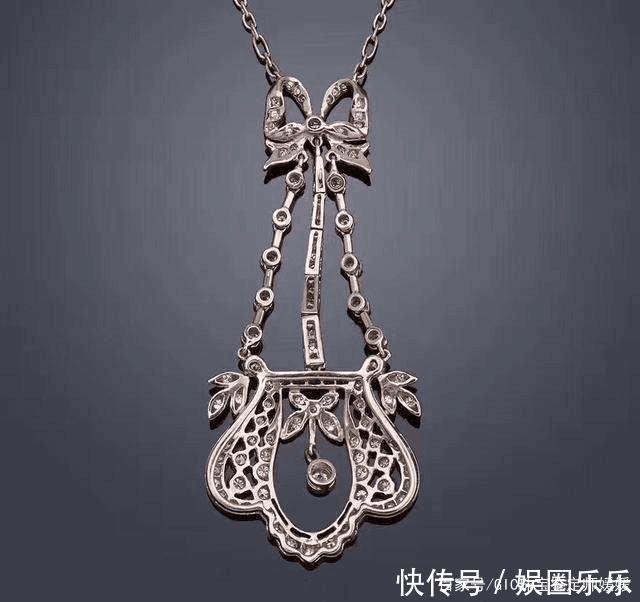 平凡家庭的一位老太去世,30件百年珠宝惊艳现世,令人十分震惊