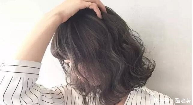 脸大|新春短发推荐:这样的短发适合头发少的人,大脸也可以