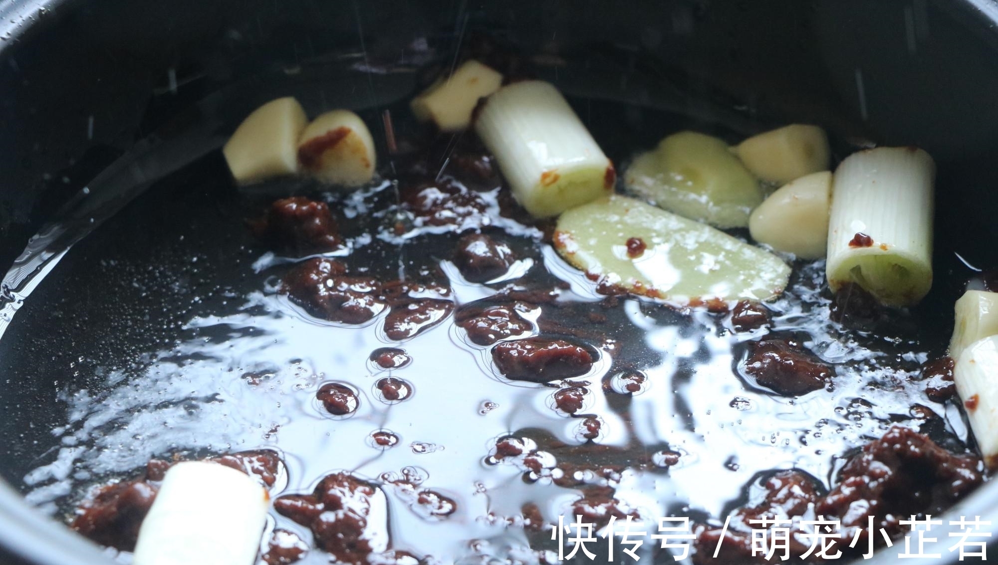 天冷了就爱这一锅炖菜，汤汁多好下饭，营养丰富，吃着全身暖和！